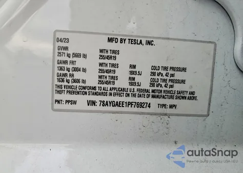 2023 Tesla Model Y z USA, uszkodzony, nr VIN 7SAYGAEE1PF769274